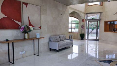 Entrada del Tanatorio de Sada, que reabre el s�bado.