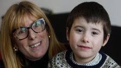 La viveirense Maite V�zquez, con su hijo Leo, que tiene autismo, lucha por la integraci�n y la mejora de la calidad de vida de las familias con hijos con neurodivergencias