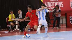 Israr Megantara, durante un partido con Indonesia ante la selección argentina.