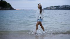 Mar�a Eugenia Gil Soriano, en la playa de Canide, su rinc�n preferido en verano.