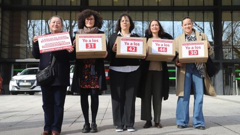 Mujeres con c�ncer de mama registran 65.000 firmas en Sanidad para reclamar que se adelante el inicio de mamograf�as