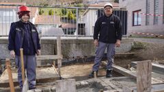 El monitor del taller de empleo de alba�iler�a de Quintela de Leirado es Guillermo, un cubano con abuelo del pueblo que lleg� hace a�o y medio