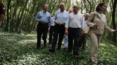 Un desembarco en toda regla, encabezado por Emilio Pérez Touriño como presidente de la Xunta, simbolizó en septiembre del 2007 la recuperación de Cortegada para el patrimonio público, 97 años después de su entrega a Alfonso XIII