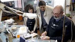 Imagen de archivo de un curso de orfebrer�a y azabacher�a