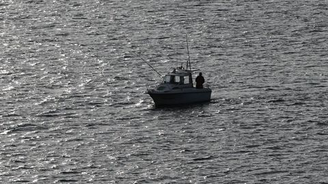 Imagen de archivo de una lancha de pesca recreativa