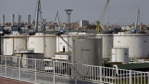 El traslado de Repsol del muelle petrolero liberar una superficie de 90.000 metros cuadrados.