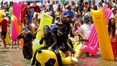 �Al agua!, con colchoneta