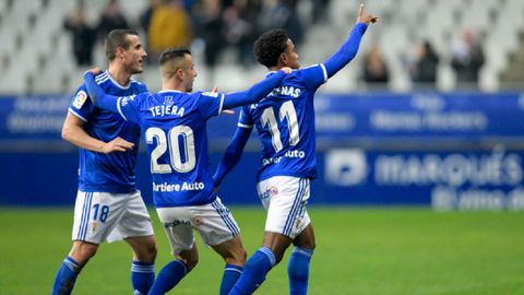 Gol Barcenas Christian Fernandez Tejera Real Oviedo Tenerife Carlos Tartiere.Christian, Tejera y B�rcenas celebran el gol del paname�o ante el Tenerife