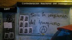 Pintadas en la sede de la CNT de Oviedo