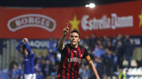 Folch celebra su gol ante el Oviedo