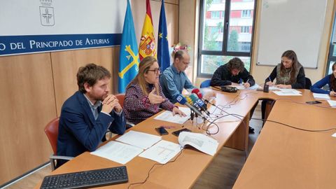 De izquierda a derecha, la consejera de Educacin, Lydia Espina, acompaada del director general de Inclusin Educativa y Ordenacin, David Artime, y el jefe de seccin de Evaluacin Educativa, Csar Gallego, durante la presentacin del informe internacional PISA