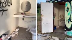 Im�genes que muestran el abandono y la falta de mantenimiento en los aseos de la playa de Doni�os.