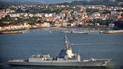 La F-103 saliendo de la r�a para realizar un operativo