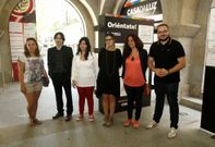 La concejala Anabel Gul�as (de negro) present� ayer el nuevo proyecto de la Casa da Luz. 