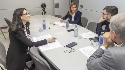 Crujeiras y Flores, durante el debate en La Voz de Galicia