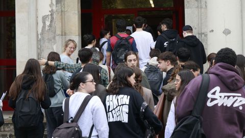 Ex�menes de la PAU en el campus de Ferrol