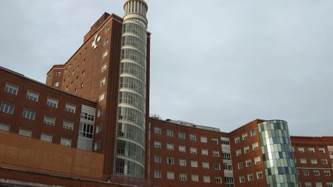 Hospital de Cruces (Bilbao) donde est� ingresada la paciente en una zona de aislamiento