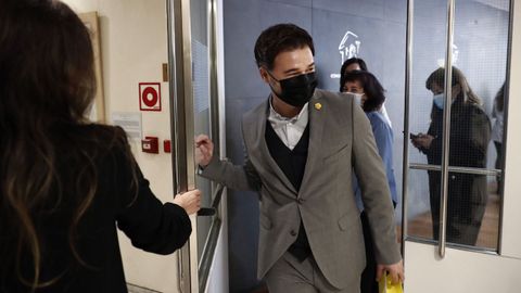 El portavoz de ERC, Gabriel Rufi�n, tras la Junta de Portavoces del Congreso