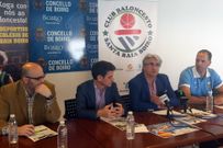 Jos� Luis Mateo, director general del Obra; �scar Rodr�guez, consejero del club; Juan Jos� Dieste, alcalde; Manuel Pombal, presidente del Santa Baia.