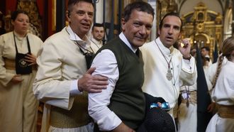 Antonio Banderas, fiel a la Semana Santa de M�laga, este domingo junto a los nazarenos de la Cofrad�a de Mar�a Sant�sima de L�grimas