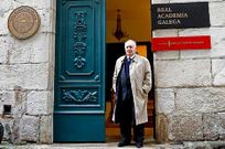 O presidente da Real Academia Galega, Xes�s Alonso Montero, na sede da instituci�n.