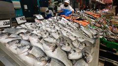 Abundan las pescader�as que ofrecen productos de crianza, que produjo 87,5 millones de toneladas, o capturados por la flota, que descarg� 78,8 millones de toneladas
