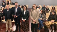 El subdelegado del Gobierno, Abel Losalda, el presidente de la Fegamp y alcalde de Vilagarc�a, Alberto Varela, y Beatriz Garc�a, presidenta del colegio provincial de farmac�uticos en una de las reuniones preparativas del protocolo