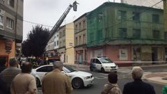 Acordonamiento de la calle Julia Minguillon por peligro de derrumbamiento de una vivienda
