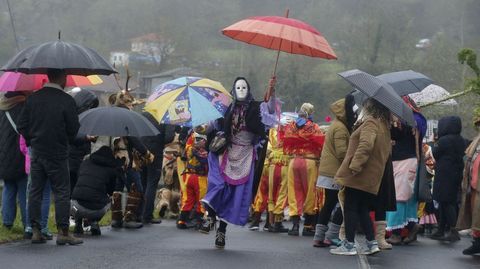 El Domingo Lambedoiro abre el Entroido en la Ribeira Sacra
