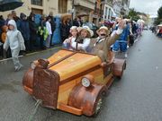 Lo �vintage� y �retro� tuvo su parte reflejada en el desfile exterior.
