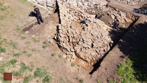 Excavacin en la zona del torren