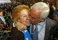 Baltar Pumar besando a Alicia Blanco en una foto de archivo