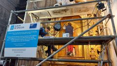 Restauraci�n de uno de los retablos de la iglesia del Colegio de la Compa��a