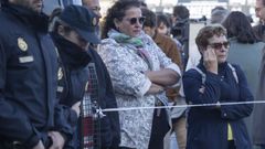 Marit espera con otras vctimas la llegada de los dos acusados al juicio
