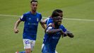 gol Obeng Barcenas Tejera Real Oviedo Racing Carlos Tartiere.Obeng celebra su tanto ante el Racing con Brcenas y Tejera