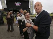 <span lang= es-es >A Alta.</span> La orquesta Triunfo puso la m�sica a la sesi�n verm� en A Alta y prest� tambi�n su escenario para que sirviese de p�lpito para la misa. 