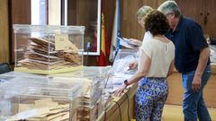 Recuento de votos en unas elecciones en Espa�a.