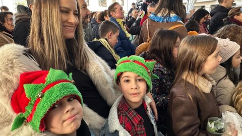 Para los ni�os hubo uvas de chuches y leche