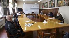 Los delegados del comit� y la empresa auxiliar se encerraron en el Concello