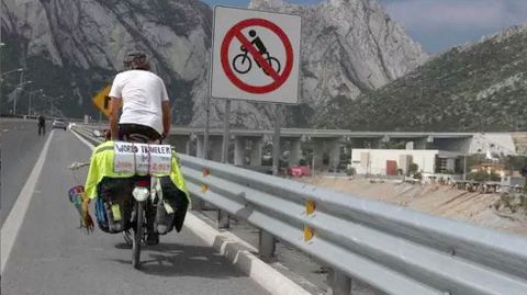 lvaro Neil pedalea por las carreteras de Mxico.lvaro Neil pedalea por las carreteras de Mxico 