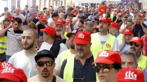 La manifestaci�n del metal por el centro de Ferrol