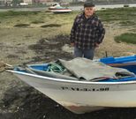 Raimundo Veiga, junto con su embarcaci�n �Piru Dos�. 