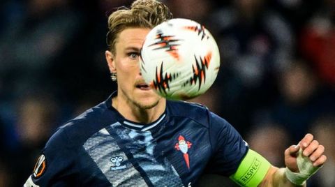 El futbolista del Celta Carl Starfelt, uno de los capitanes del equipo vigu&eacute;s.