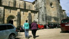 Durante la Semana Santa hubo jornadas de movimiento complicado de veh�culos en Carboeiro. 