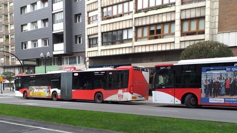 Autobuses de Emtusa, en Gijn