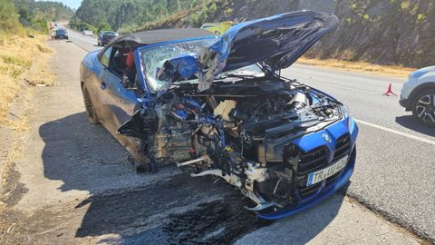As� qued� el coche que conduc�a el ahora investigado tras el choque contra la moto en O Rosal, ocurrido el 15 de julio del 2025.