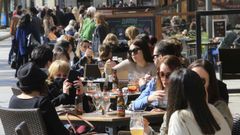 Las terrazas de la Praza Maior de Lugo estaban a rebosar al mediod�a