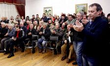 Esta tarde se celebran dos plenos que tambi�n podr�an ser de asistencia masiva. 