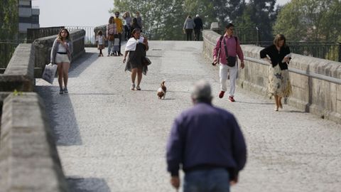 Ambiente turstico por Semana Santa en Ourense