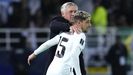 Carlo Ancelotti y Fede Valverde.Carlo Ancelotti y Fede Valverde celebran un gol del uruguayo para el Real Madrid